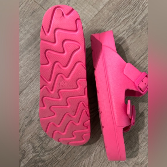 Pink low platform slide - Picture 3 of 5